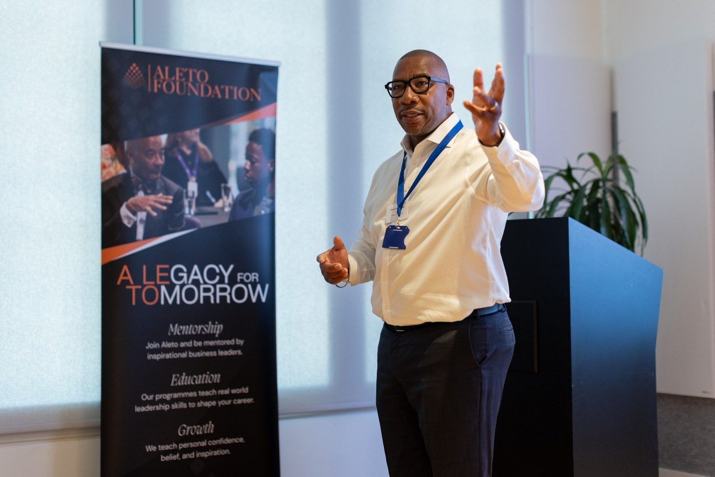 David Villa-Clarke presenting at an Aleto Foundation event